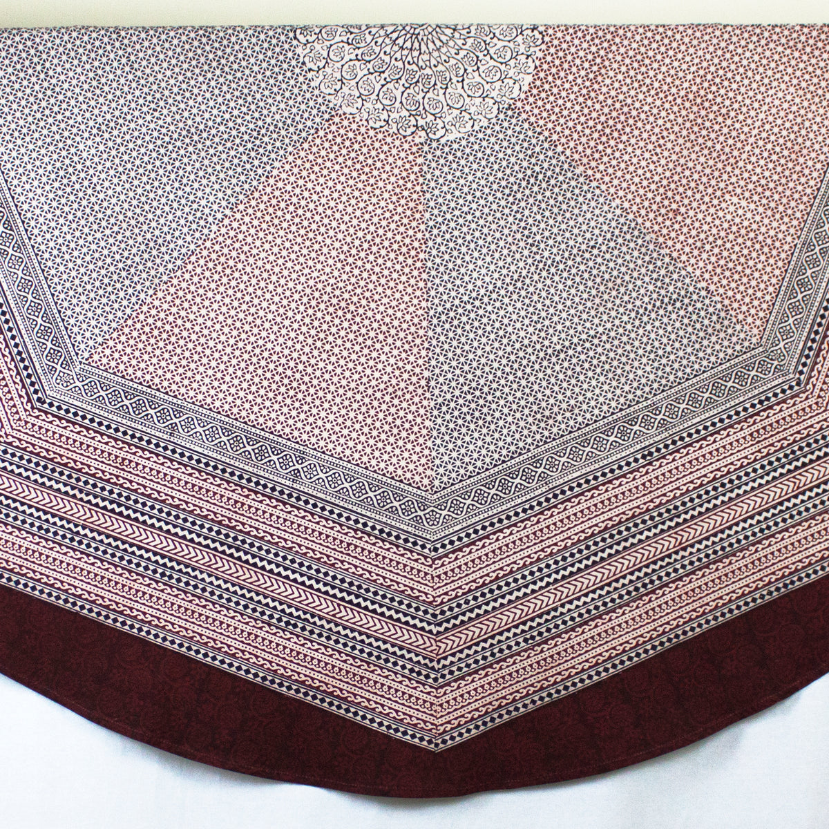 Ditsy Diamond Hand-block Print Round Table Cloth - Black Red