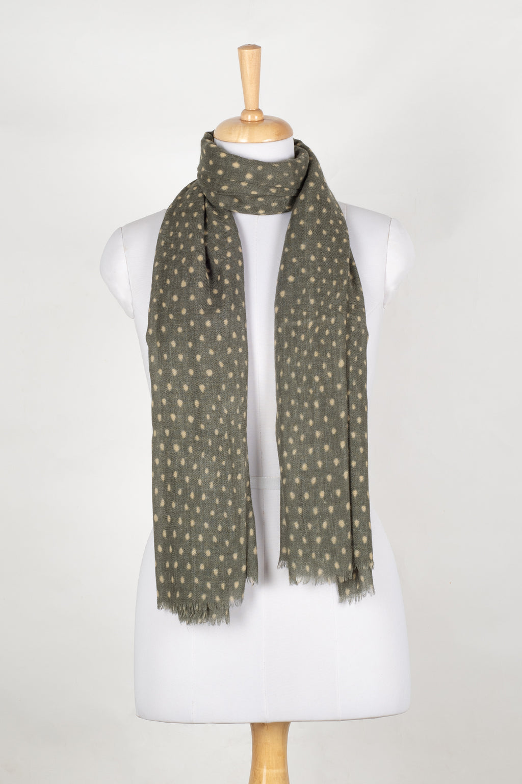 Polka Dots Illusion Merino Wool Scarf Green – SVEŽElife