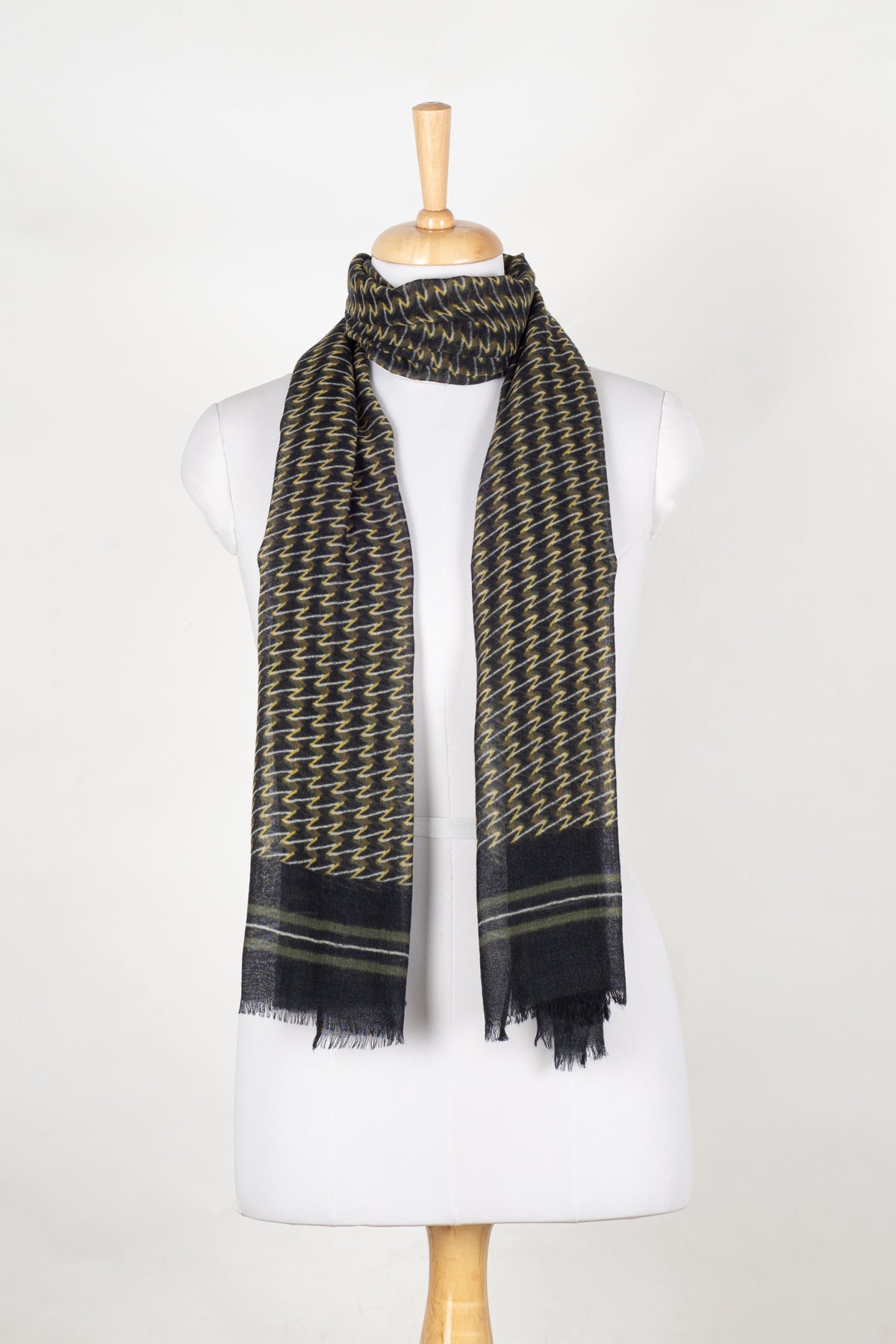 Jazzy Waves Fine Wool Scarf – Green Yellow | SVEŽElife